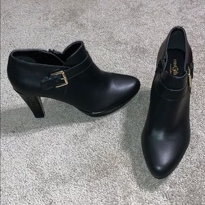 Black faux leather ankle boots size 9